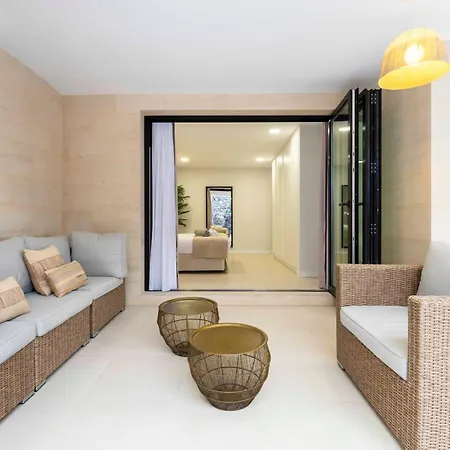 Orion Luxury Ocean View فيلة *