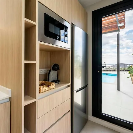 Orion Luxury Ocean View أذيخي