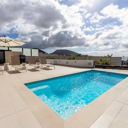 Orion Luxury Ocean View * 아데제